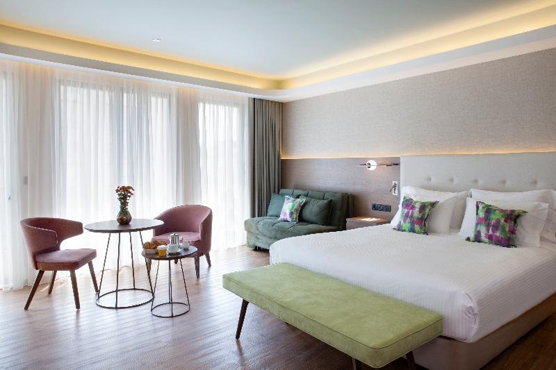 ZEUS Essence Wyndham Athens Residence - Oda