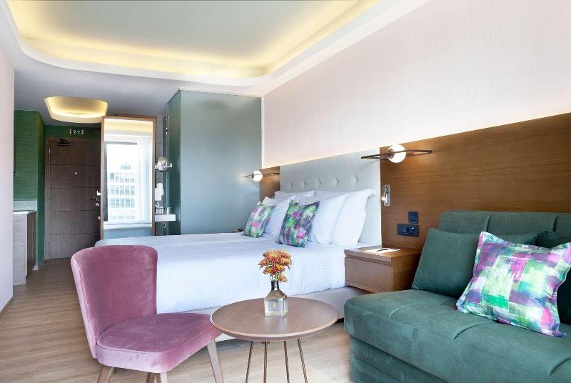 ZEUS Essence Wyndham Athens Residence - Oda