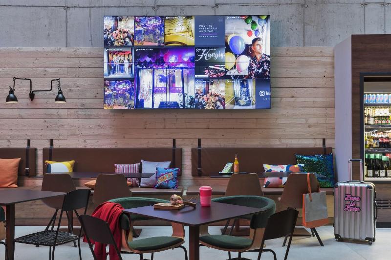 Moxy Frankfurt City Center - Lobi