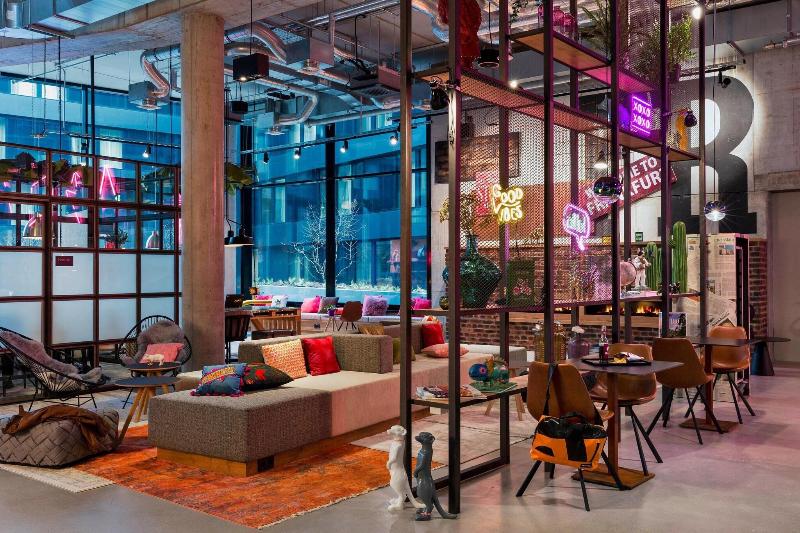 Moxy Frankfurt City Center - Lobi