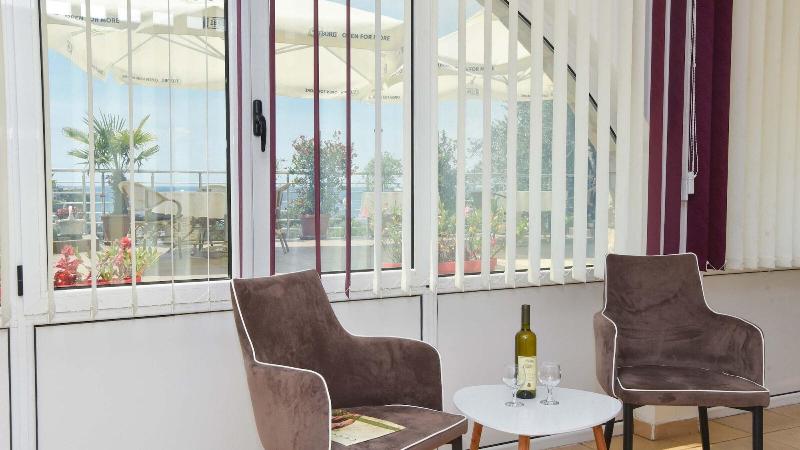 Raymond Apartments - Oda