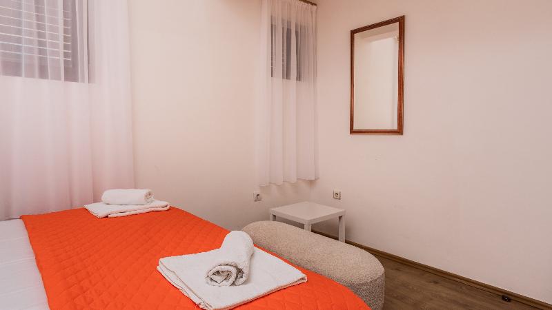 Raymond Apartments - Oda