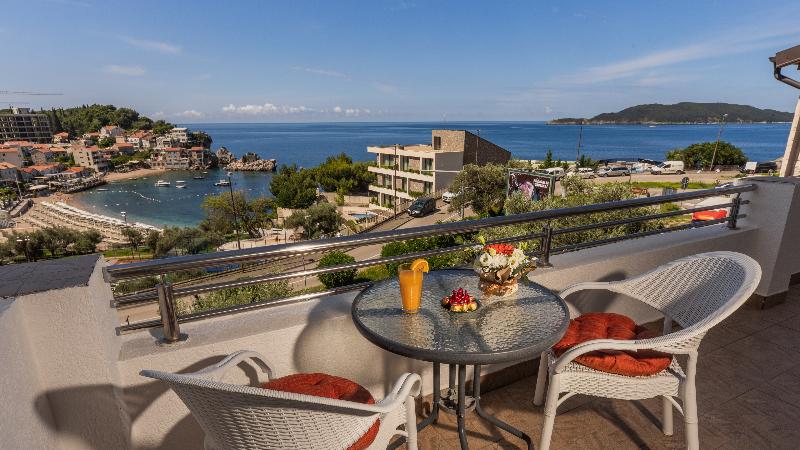 Raymond Apartments - Oda