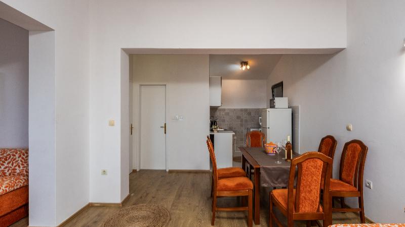 Raymond Apartments - Oda