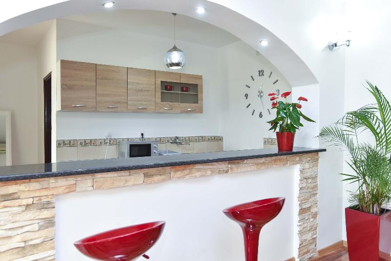Raymond Apartments - Oda