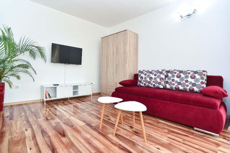 Raymond Apartments - Oda