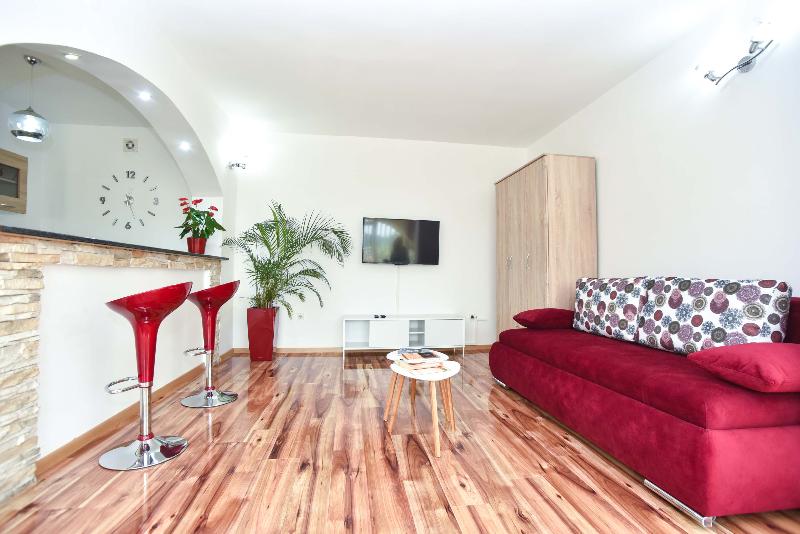Raymond Apartments - Oda