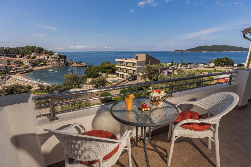Raymond Apartments - Oda