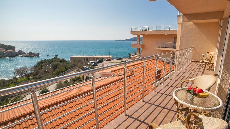 Raymond Apartments - Oda