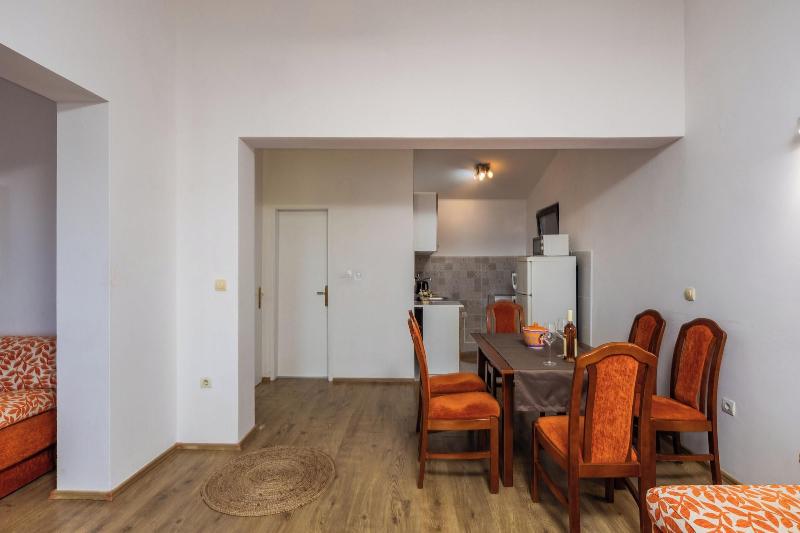 Raymond Apartments - Oda
