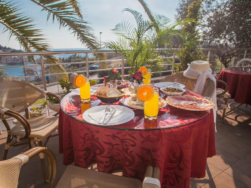 Raymond Apartments - Teras