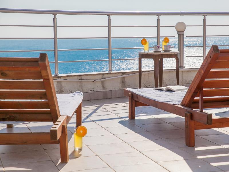 Raymond Apartments - Teras