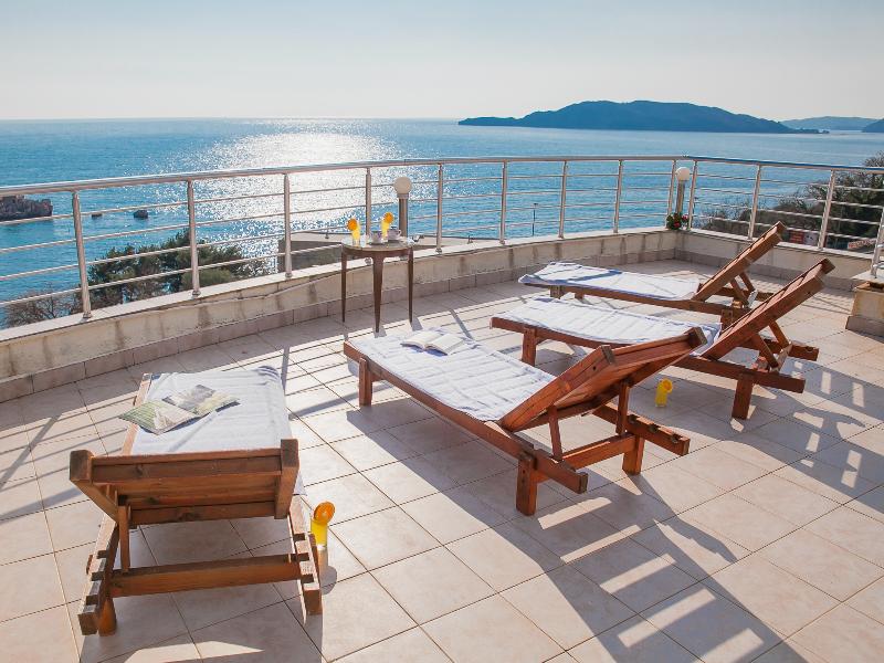Raymond Apartments - Teras