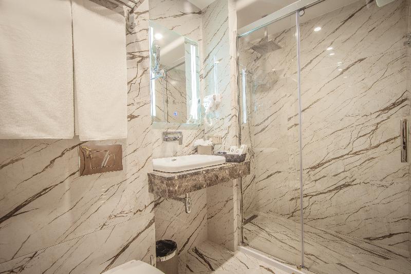 New Tiflis Hotel - Oda