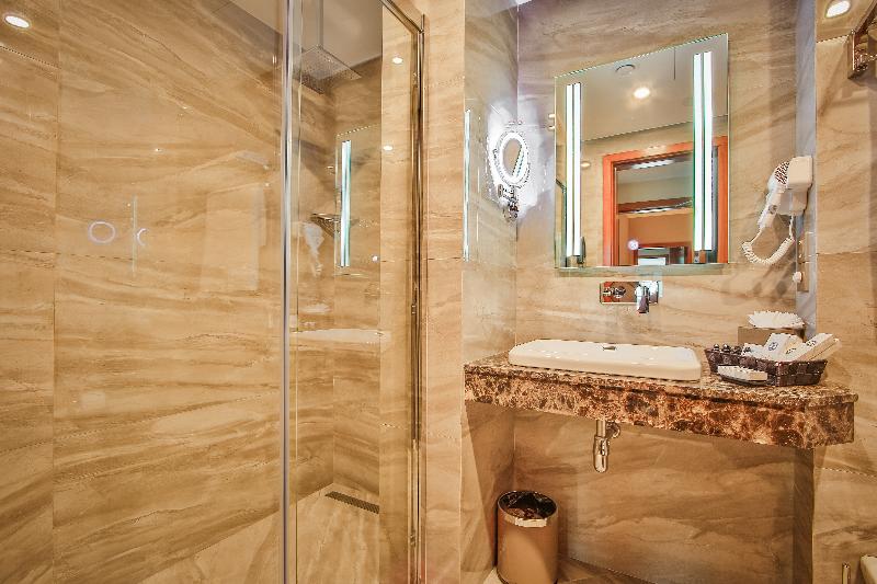 New Tiflis Hotel - Oda
