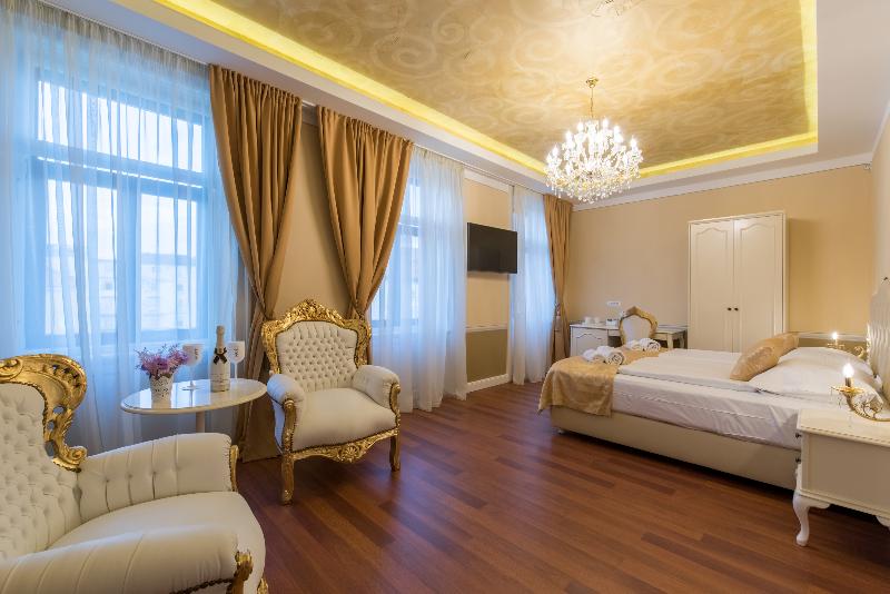 Central Square Heritage Hotel - Oda