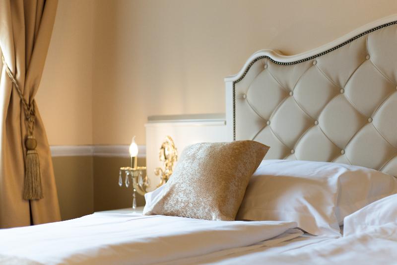 Central Square Heritage Hotel - Oda