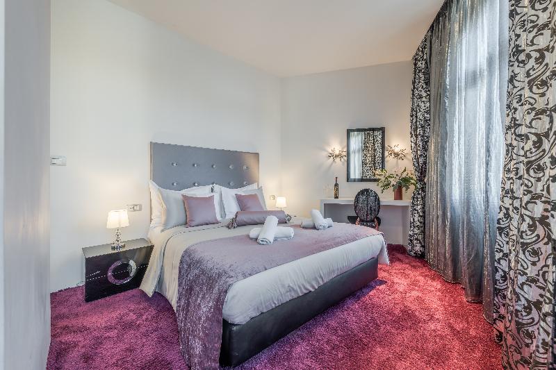 Starlight Luxury Rooms - Oda