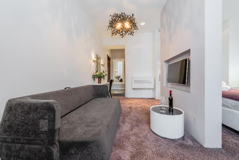 Starlight Luxury Rooms - Oda