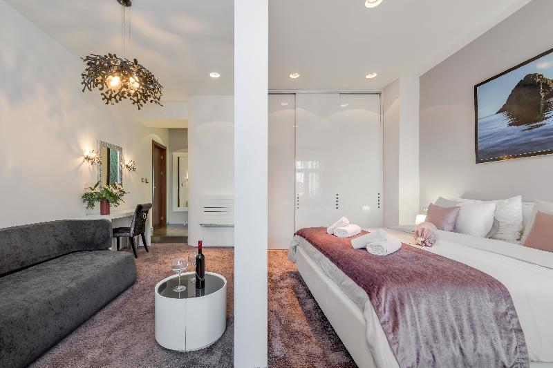 Starlight Luxury Rooms - Oda