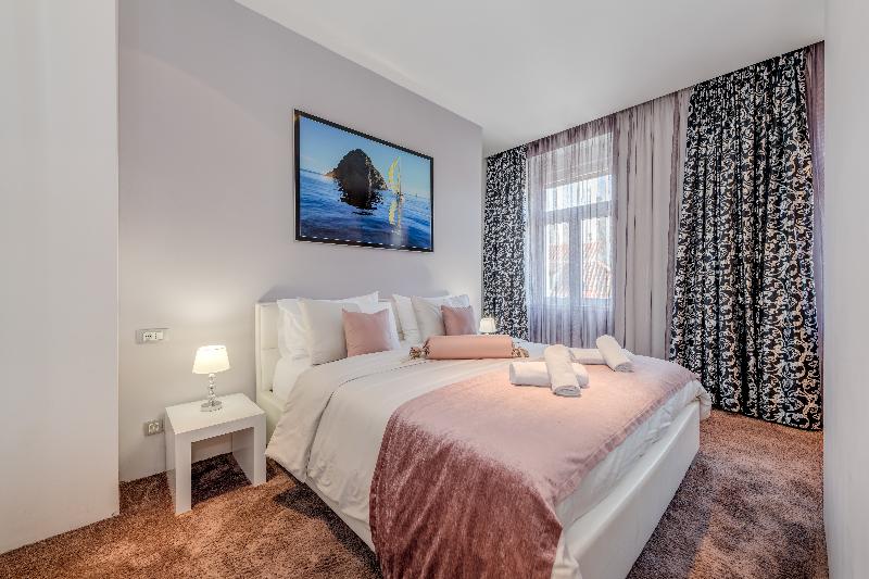 Starlight Luxury Rooms - Oda