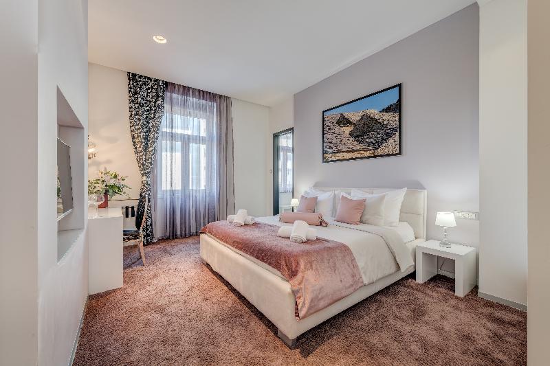 Starlight Luxury Rooms - Oda