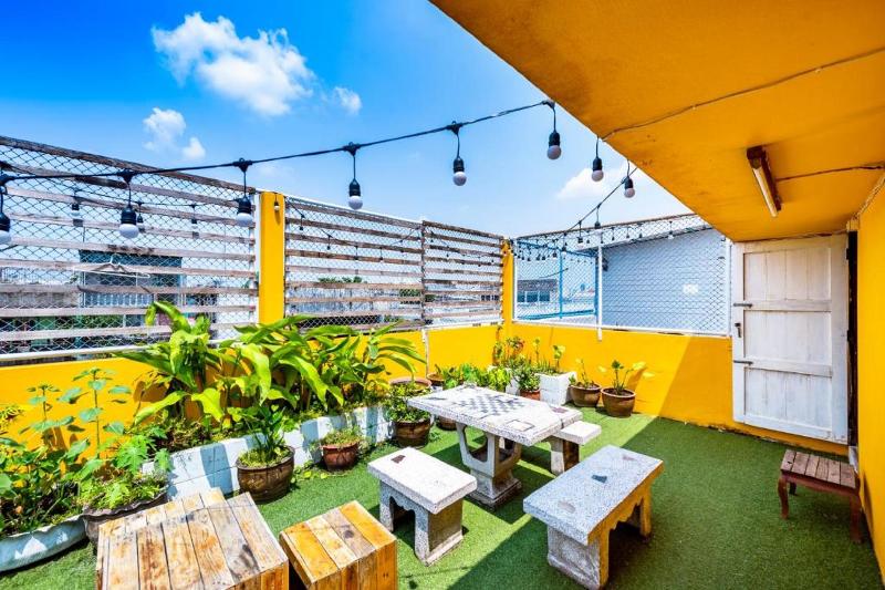 Sloth Hostel Khaosan - Teras
