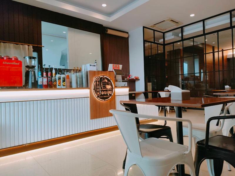 At115 by Rompo Mansion - Restoran