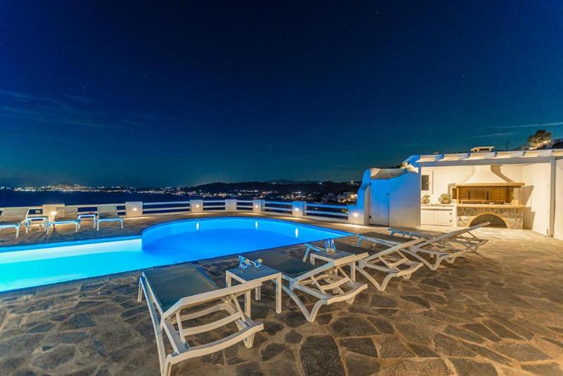 Apricot and Sea Luxury Villas - Oda