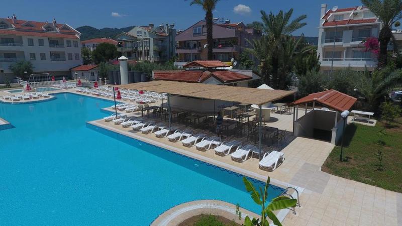 Koçer Club Family Apartments - Havuz