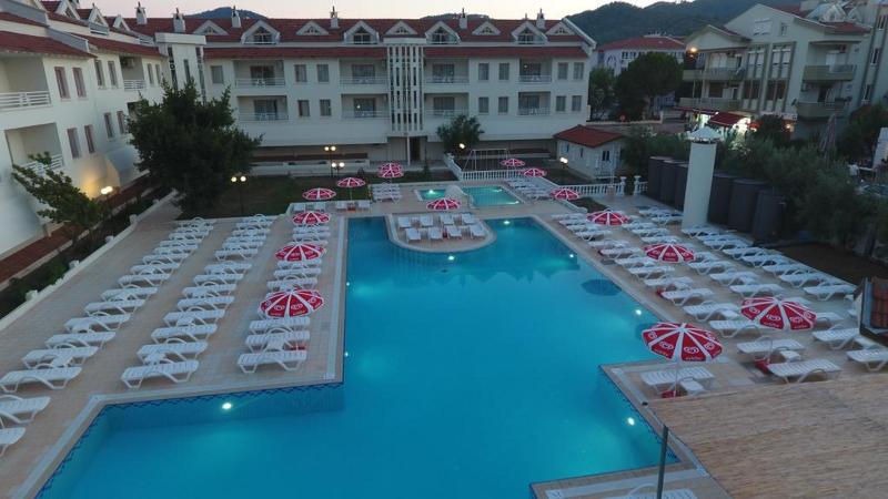 Koçer Club Family Apartments - Havuz
