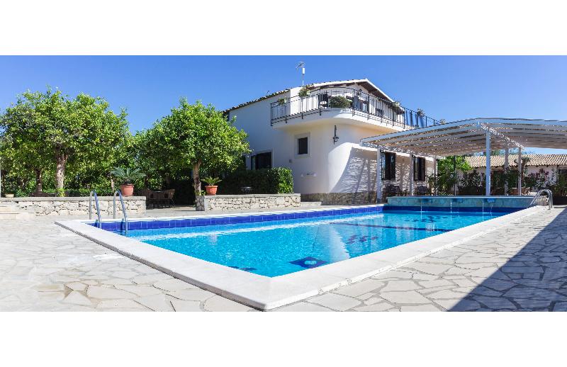 Hotel Villa Felicia - Havuz