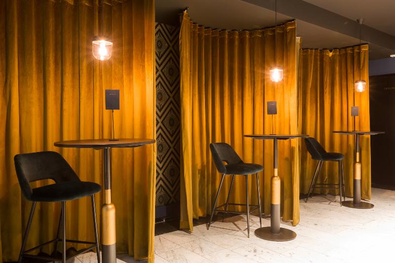 The James Hotel Rotterdam - Lobi