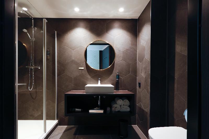 The James Hotel Rotterdam - Oda