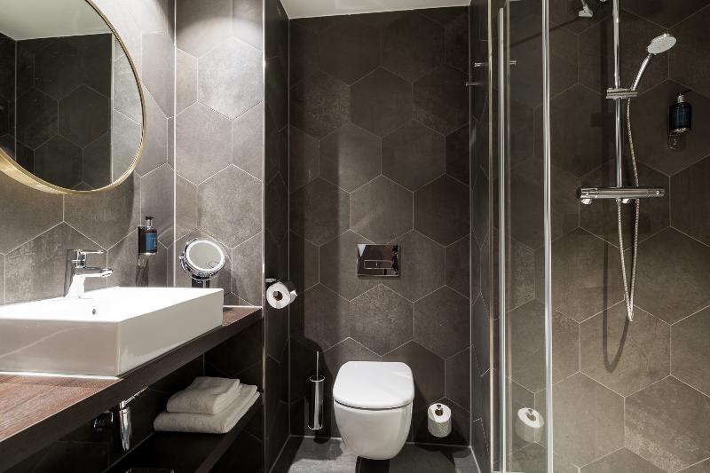 The James Hotel Rotterdam - Oda
