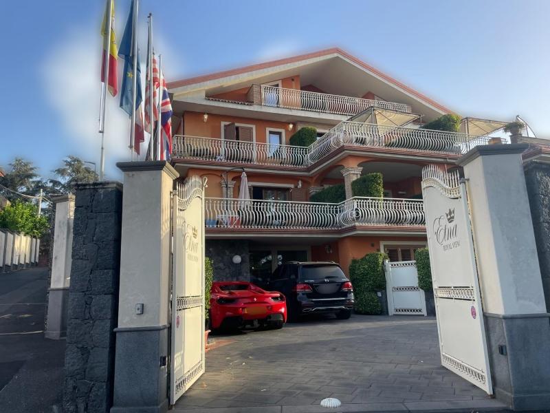 Etna Royal View - Genel