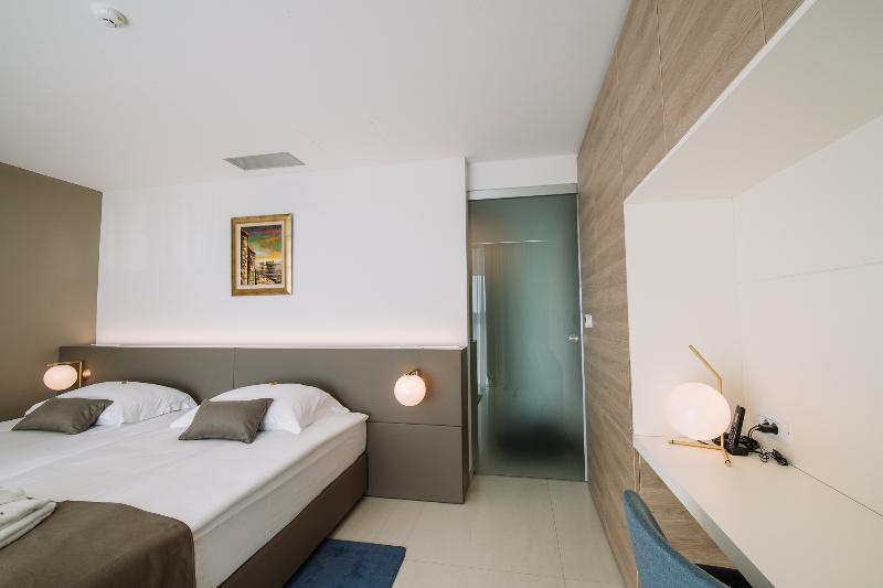 Joel Hotel - Oda