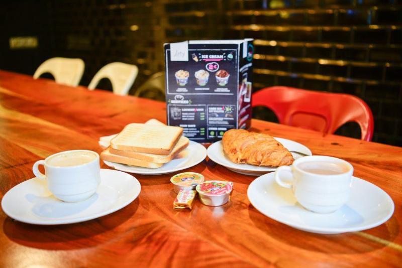 Arty by River Hotels - Restoran