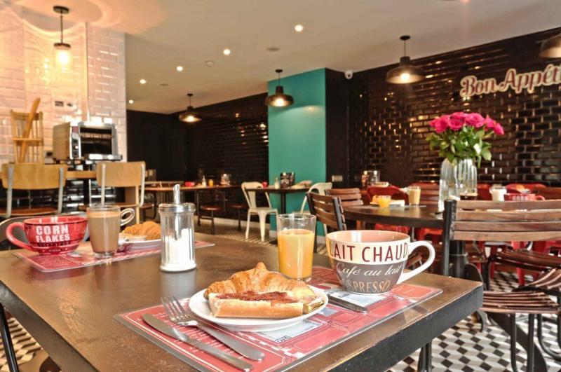 Arty by River Hotels - Restoran