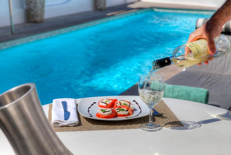 Lilly Residence-All Sea View Suites | Adults Only - Restoran