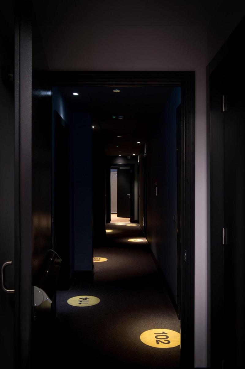 The Poet Hotel - Lobi