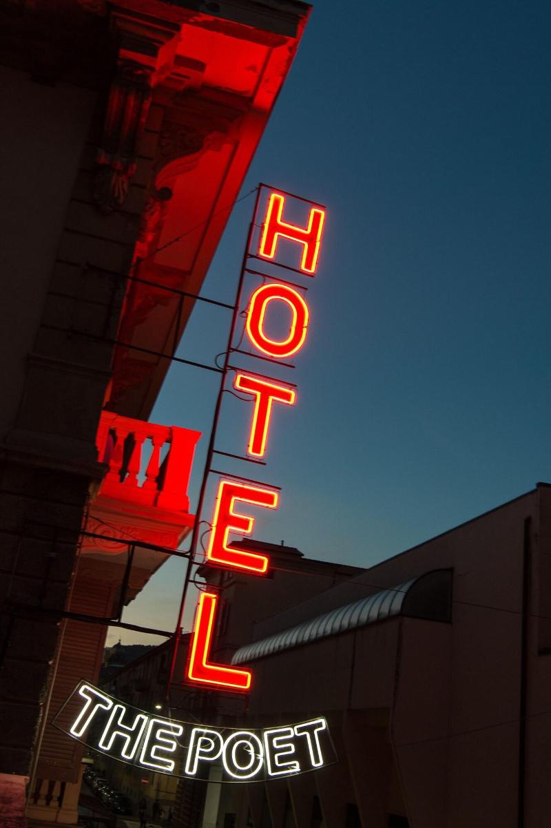 The Poet Hotel - Genel