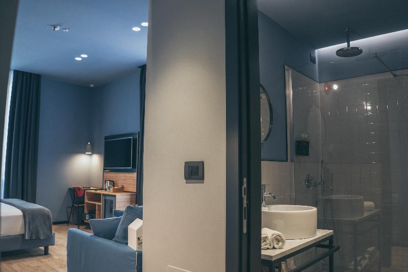 The Poet Hotel - Oda