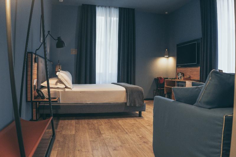 The Poet Hotel - Oda