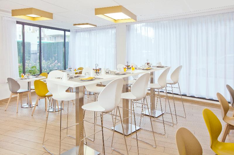 Residhome Paris Asnières Park - Restoran