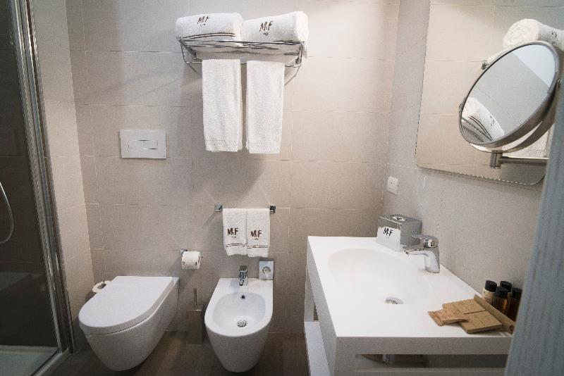 M&F Hotel - Oda