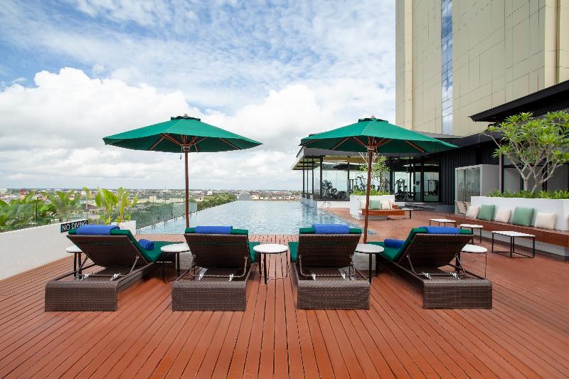 Wyndham Opi Hotel Palembang - Havuz