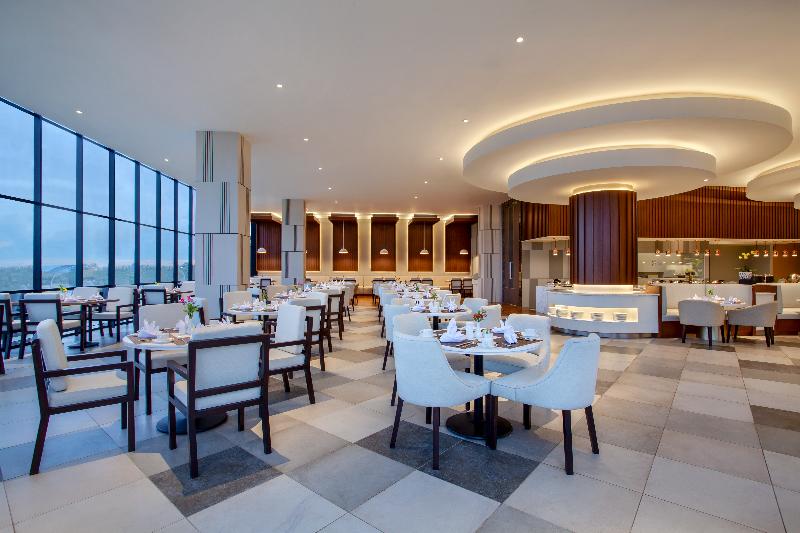Wyndham Opi Hotel Palembang - Restoran