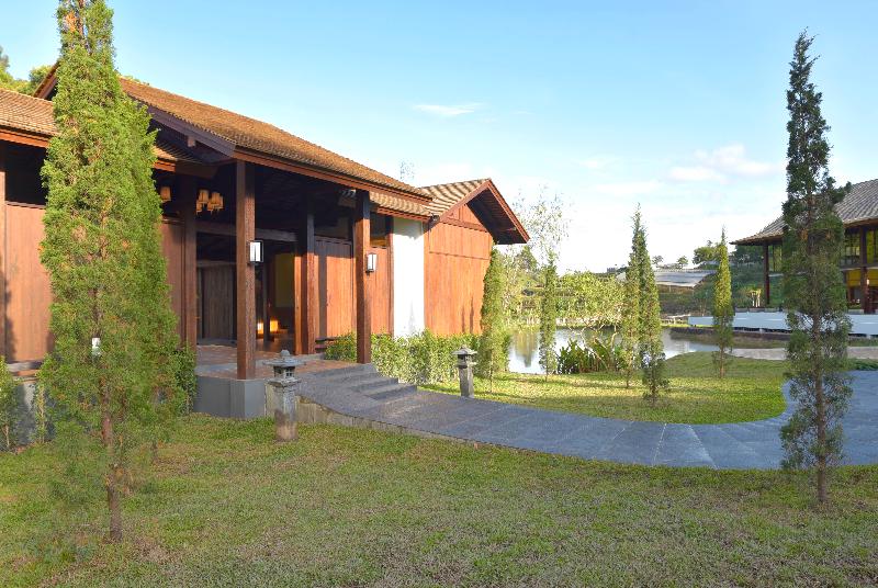 Onsen at Moncham - Toplantı