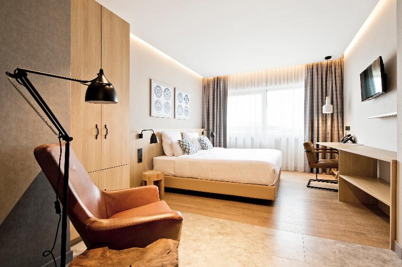 Urban Lodge Hotel - Oda